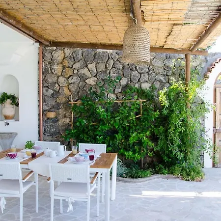 Sleeps 4 Pool Air Con Wifi Villa Băile Herculane
