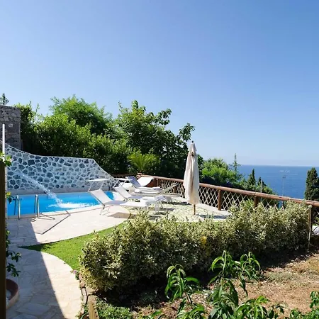 Sleeps 4 Pool Air Con Wifi Villa *